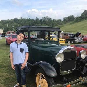 Meet your Posher, Diego leal